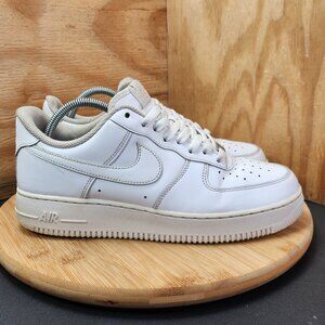 Nike Air Force 1 Low 07 Triple White Mens Size 8.5 Shoes Sneakers